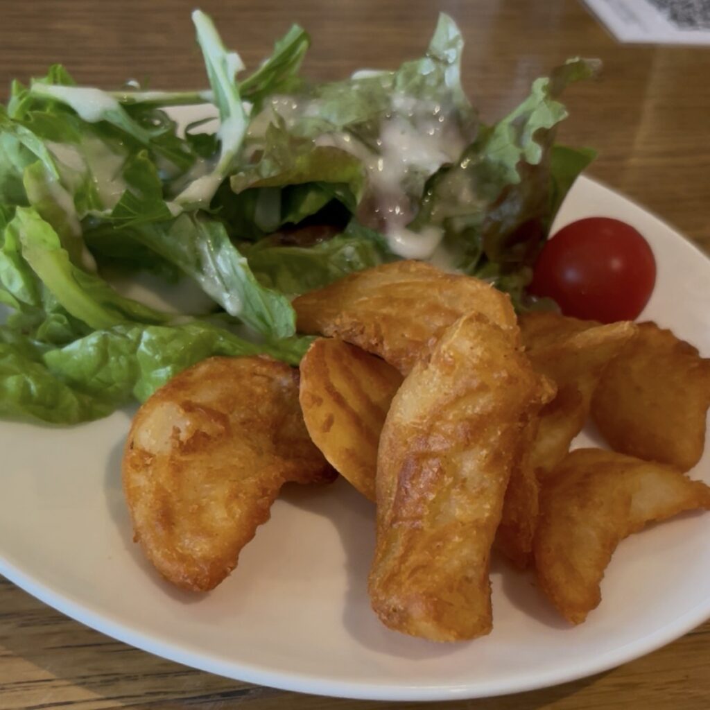 anea cafeの日替わりランチプレート。ポテトの写真