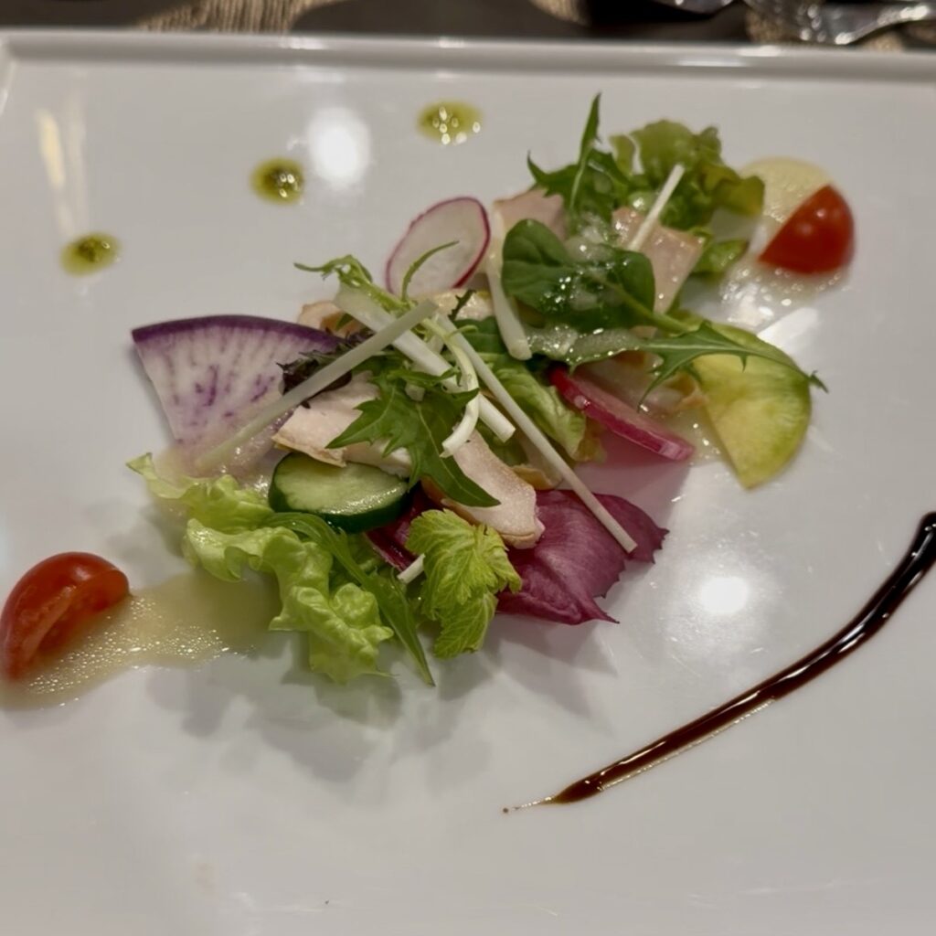 伊豆高原クオーレの夕食の写真。フレンチのコース料理の前菜